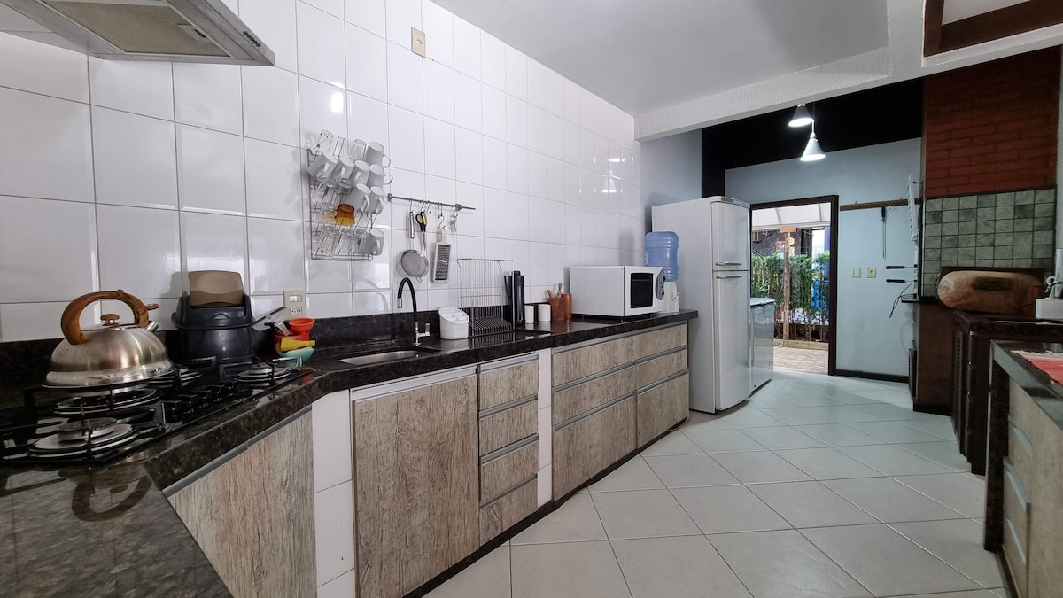 Cozinha gourmet completa com churrasqueira