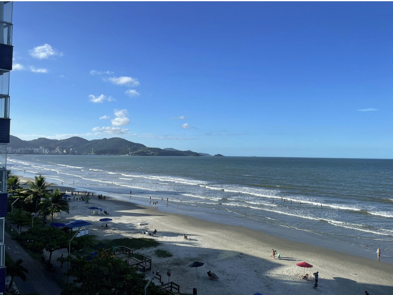 Vista da praia de Meia Praia a partir da sacada